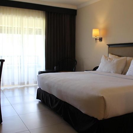 Grand Luley Manado Hotel Kültér fotó