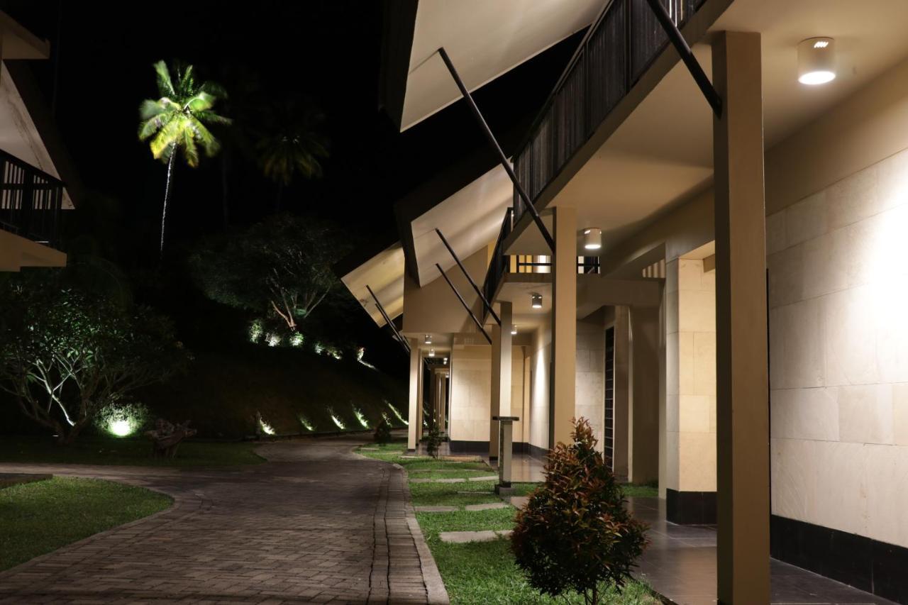 Grand Luley Manado Hotel Kültér fotó
