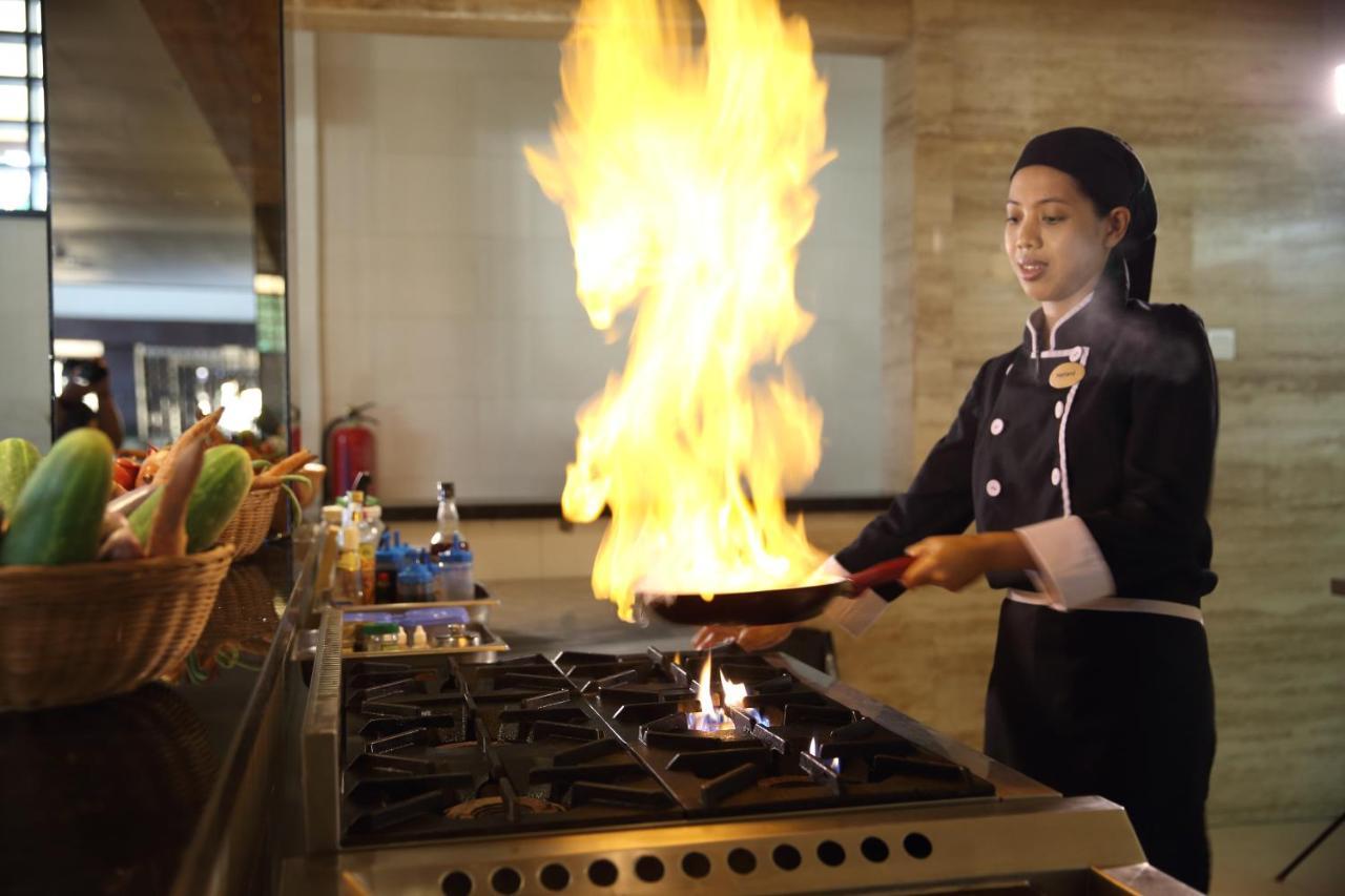 Grand Luley Manado Hotel Kültér fotó